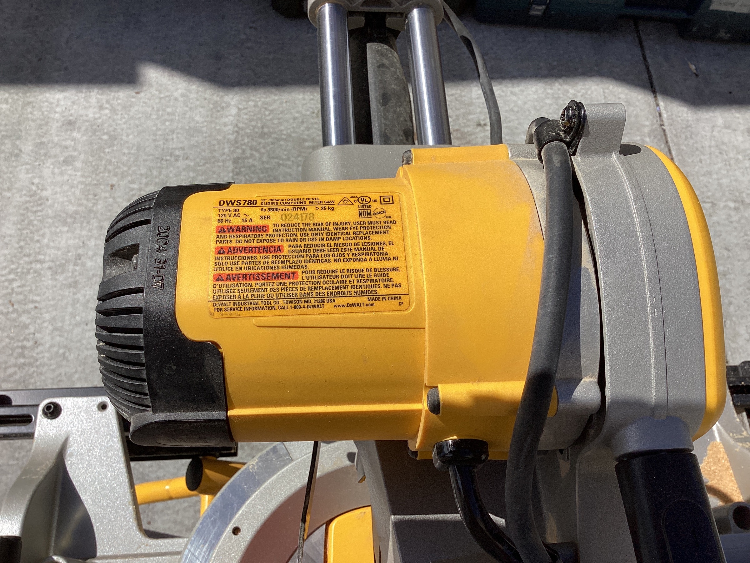 DeWalt Miter Saw — image 3