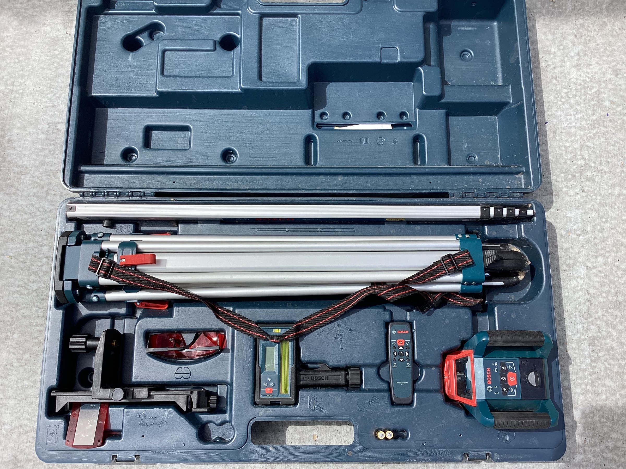 Bosch Self-Leveling Rotary Laser Kit — image 2